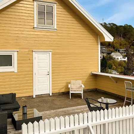 3 Bedroom Awesome In Ferienhaus *